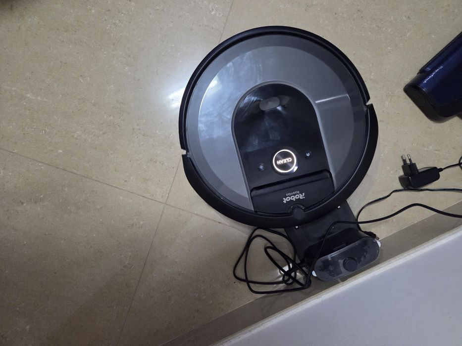 Aspirador e mopa Roomba combo i8