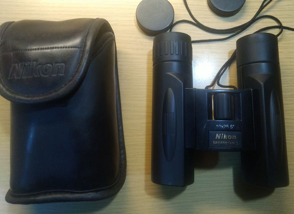 Binóculos Nikon e Pentax