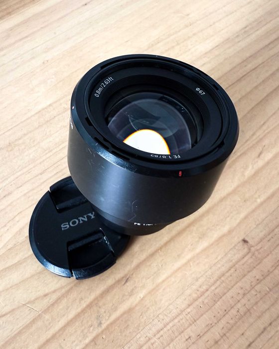 Sony FE 85mm f/1.8