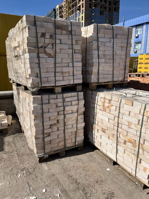 Цегла шамотна вогнетривка червовона пічна кирпич цегла пічна