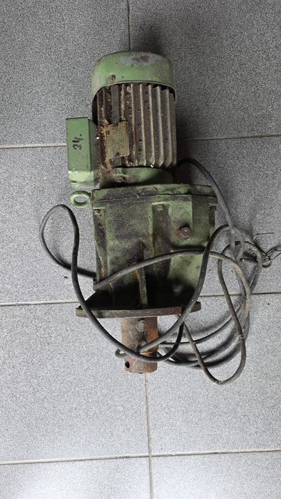 motoreduktor ,silnik elektryczny z reduktorem 0,37 kw