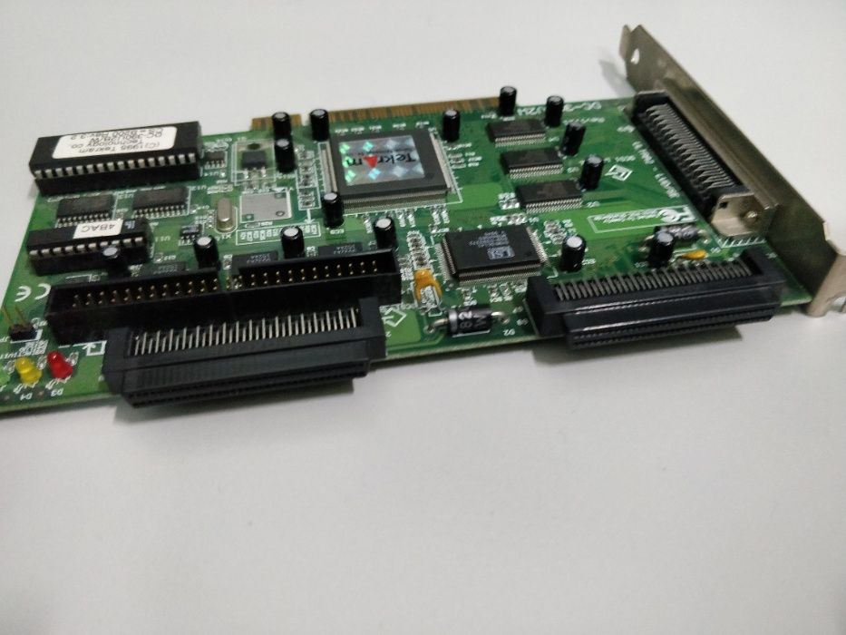 Placa controladora scsi tekram64730002753283122