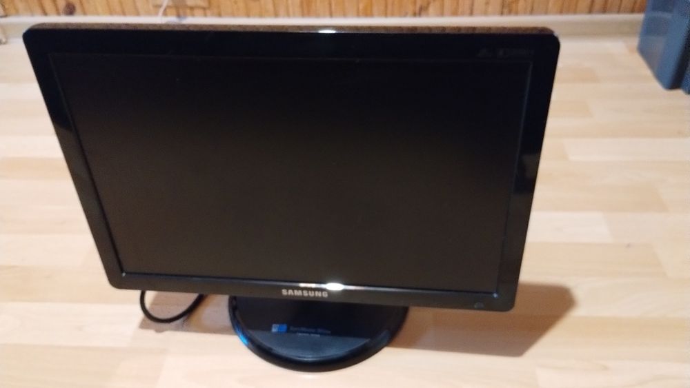 Monitor Samsung SyncMaster SM961BW