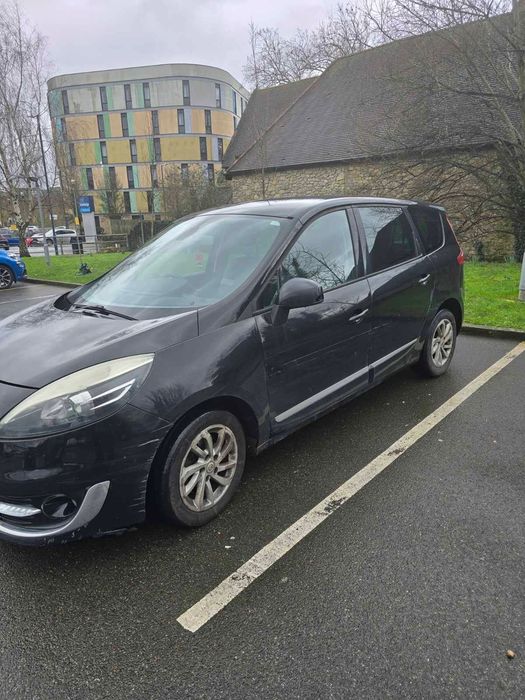 Двері ляди Renault scenic 3 Megane 3 логан 2