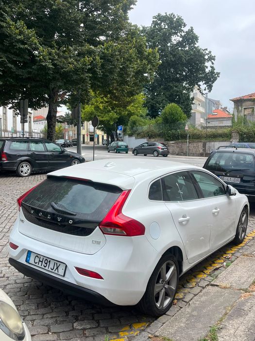 Vendo branco v40 - 2013 excelente estado
