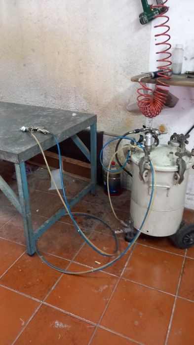 Balde de pressão 20 lts com duas pistolas nova