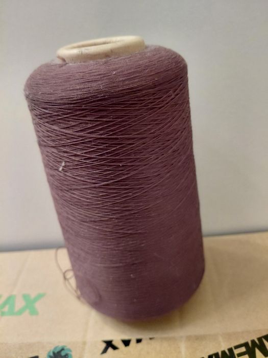 Нитка швейна  в бобіні