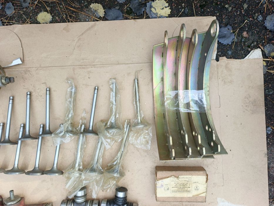 Клапана та вкладиші газ уаз 402