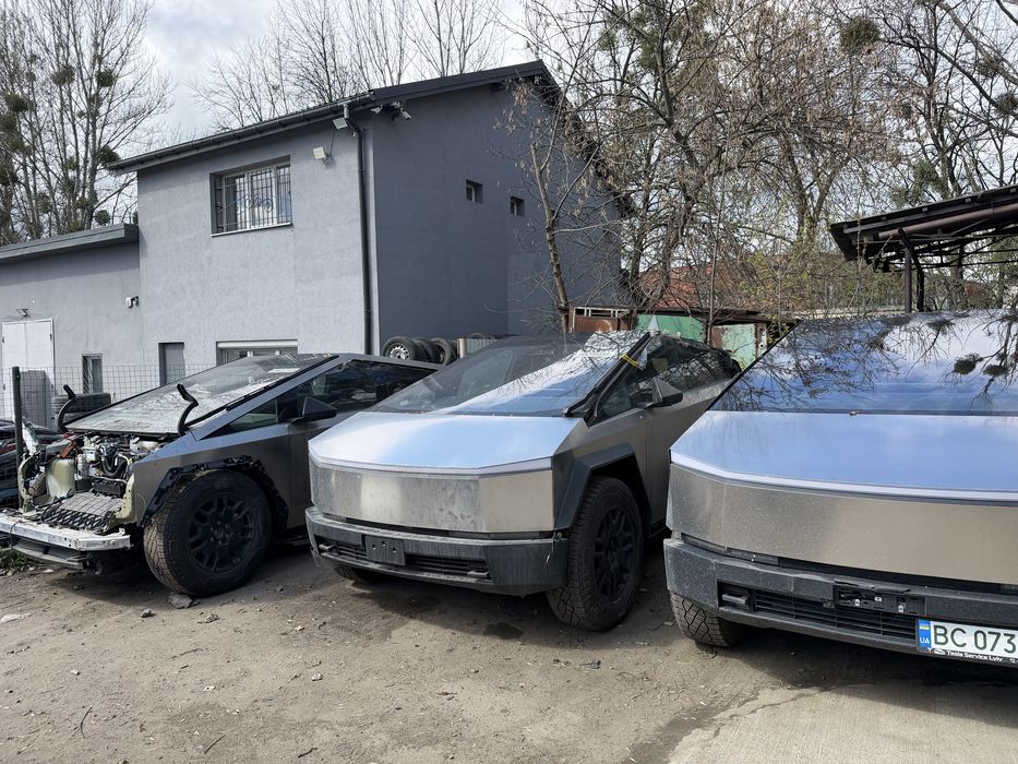 Tesla під ключ Львів | Батарея / Прошивка / ДТП