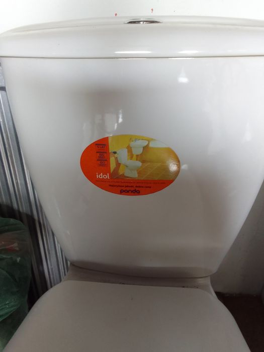 muszla wc wraz z osprzętem PANDA