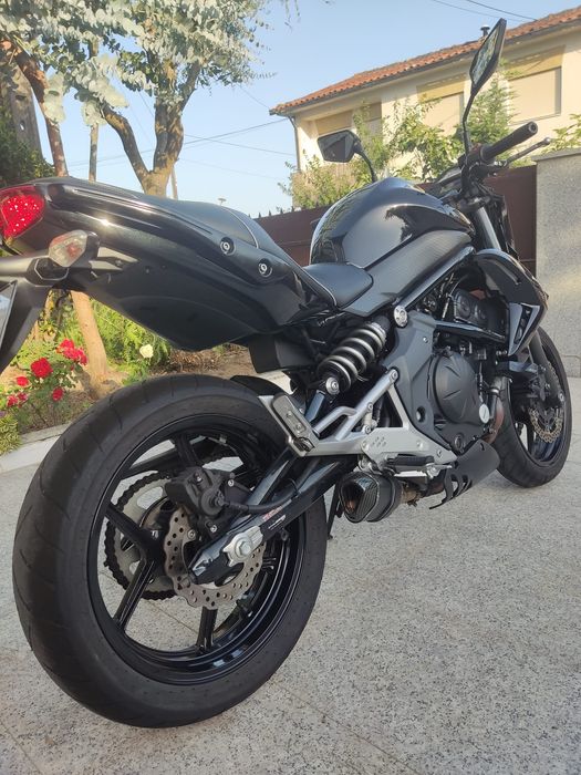 Kawasaki ER-6n 650cc – 2011 – Apenas 8.000 km