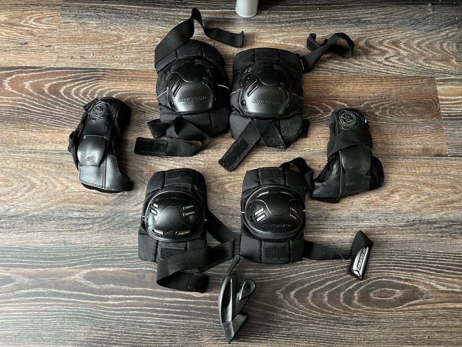 Комплект захисту для роликових контків в нарносу стані. Ціна. 800 гр