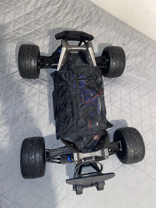 Traxxas Maxx.