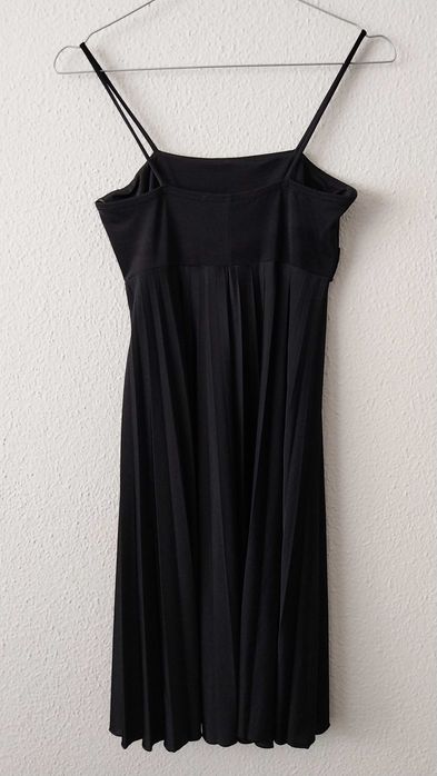 Vestido preto de festa