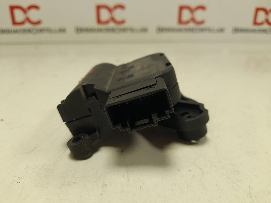 MOTOR DA ABERTURA DAS CONDUTAS DO CLIMATIZADOR SEAT LEON 2006 -1K0907511B