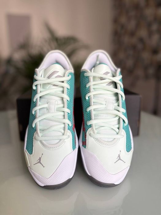 Nike Jordan/Кросівки найк