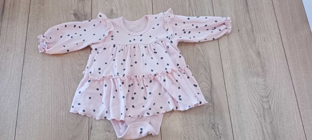 Sukienka 74 jak nowa