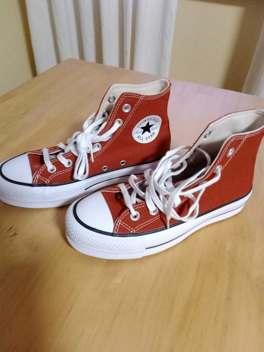 Converse Chuck Taylor NOVO