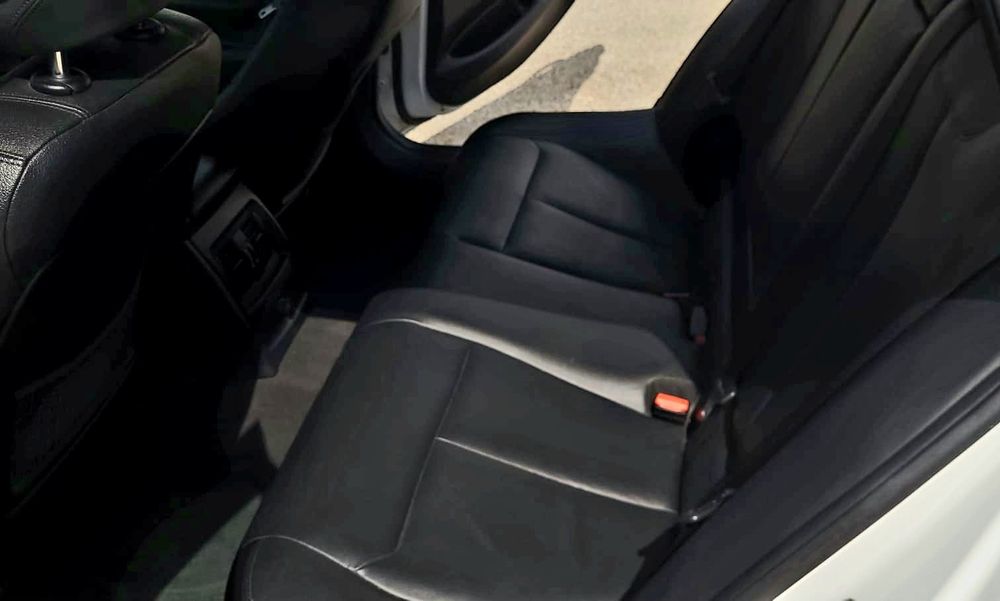 BMW 320d 184cv com vários extras