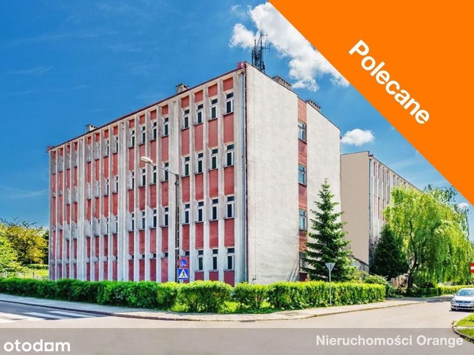 Duży budynek biurowo-mieszkalny w centrum