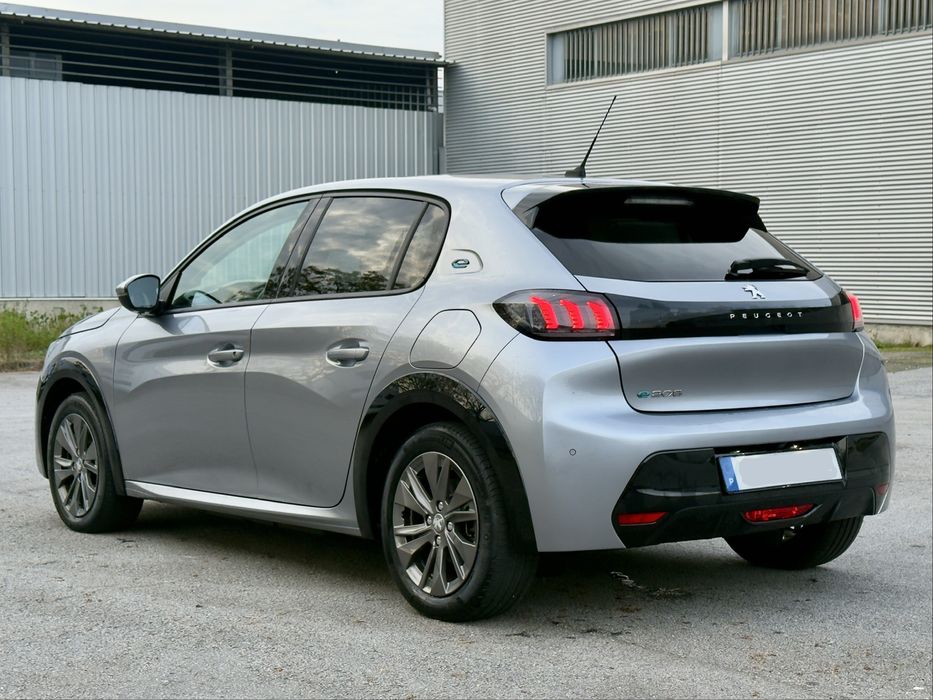Peugeot E-208 ALLURE 50 KWH 136cv C/IVA