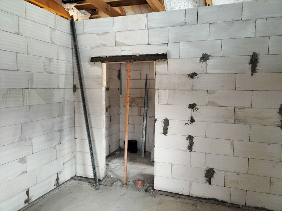 Montaż ogrodzeń panelowych, murowanie