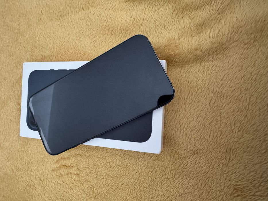 Iphone 13 Granatowy .