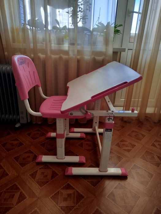 Продам парту + стілець Cubby