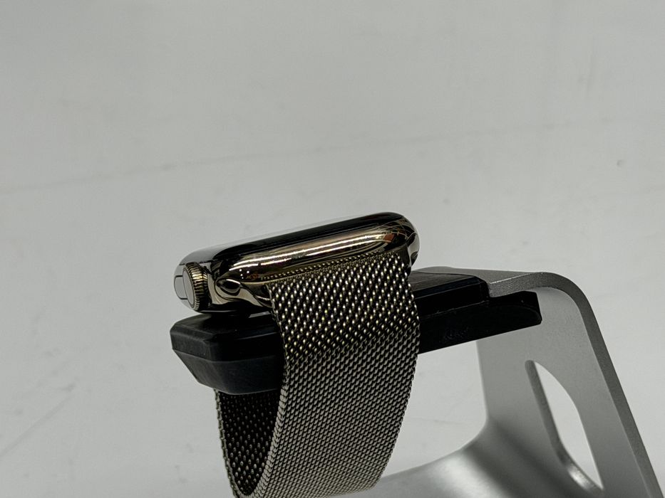 MAГAЗИН Apple Watch Series 6 40mm Stainless Steel Gold TradeIn/Oбмeн