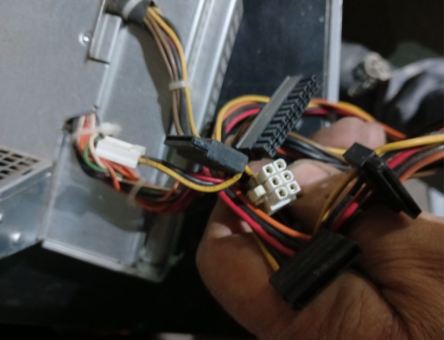 Блок живлення для комп'ютерів