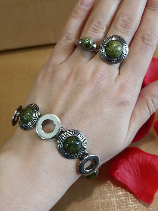 Серебряный комплект браслет, кольцо ,камень серпентинит, змеевик