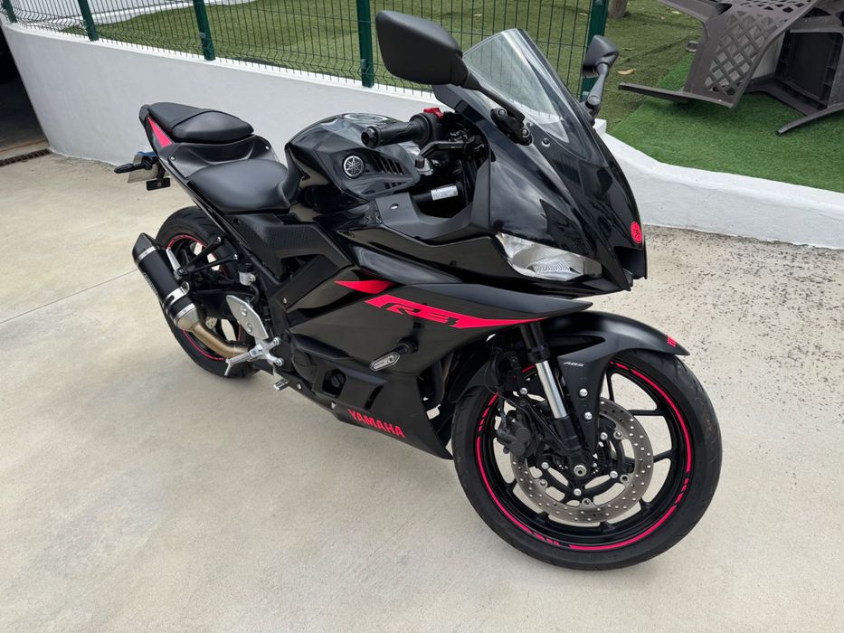 Yamaha R3 2024 .