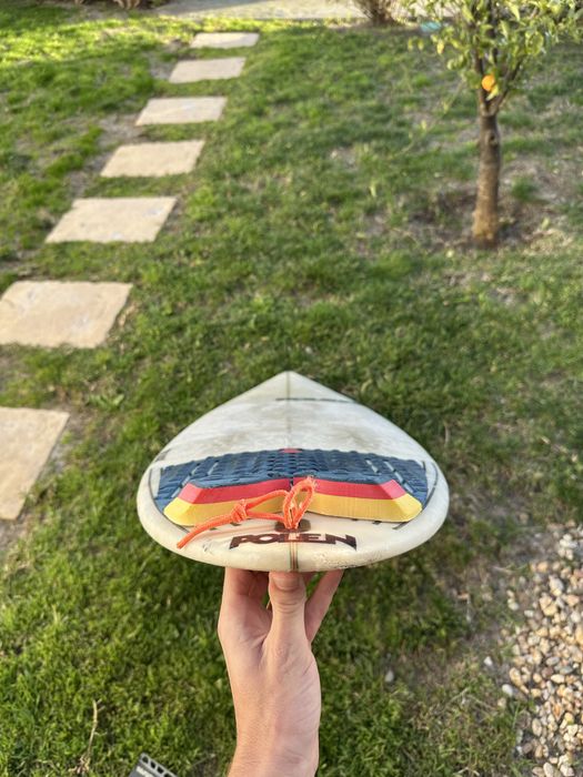 Prancha polen 5’11 oportunidade para reparar e voltar a agua