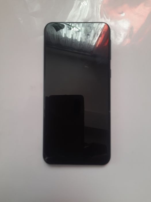 Продам samsung M20 4/64Gb