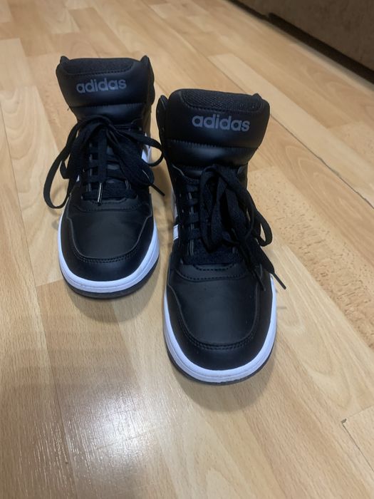 Кросівки Adidas