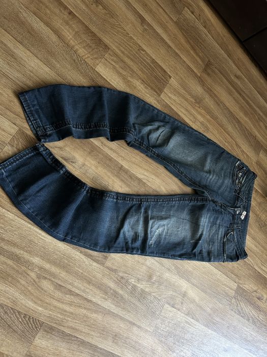 Джинсы True Religion