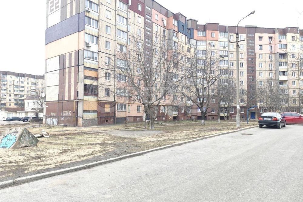 Продаж 3кімнатної квартири. вул. П. Глазового, 22.