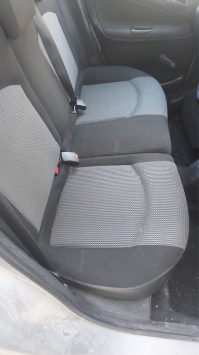 Carro peugeot 2002