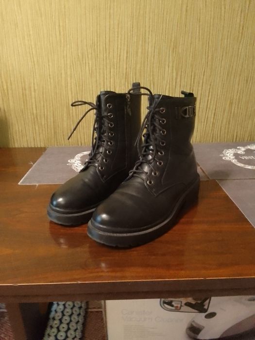 Ботинки черные б у 38 р