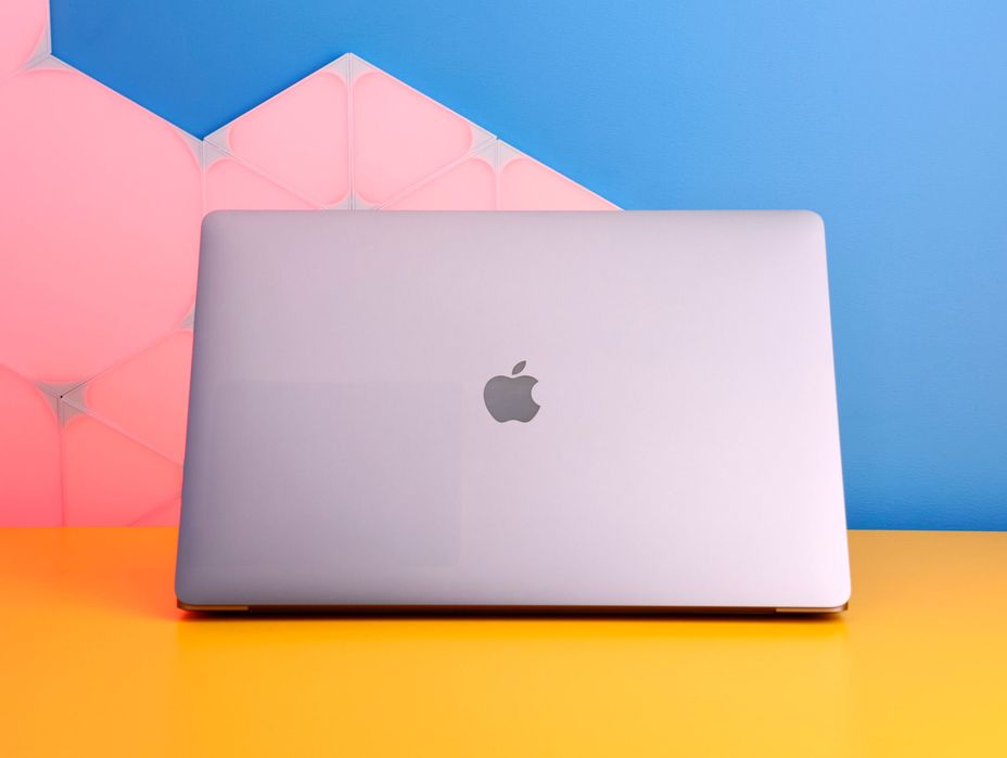 Ноутбук Apple MacBook Pro 16" Space (166996) Б/У З ГАРАНТІЄЮ