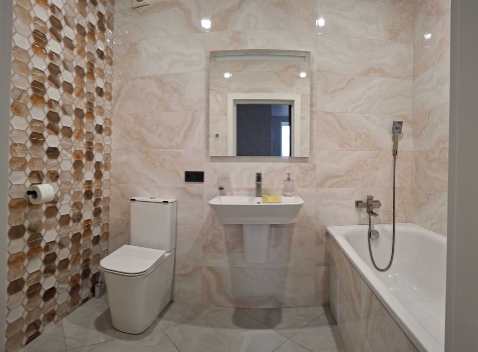 Сауна лазня баня(сольова)на дровах з виходом на воду.Електроенергія є