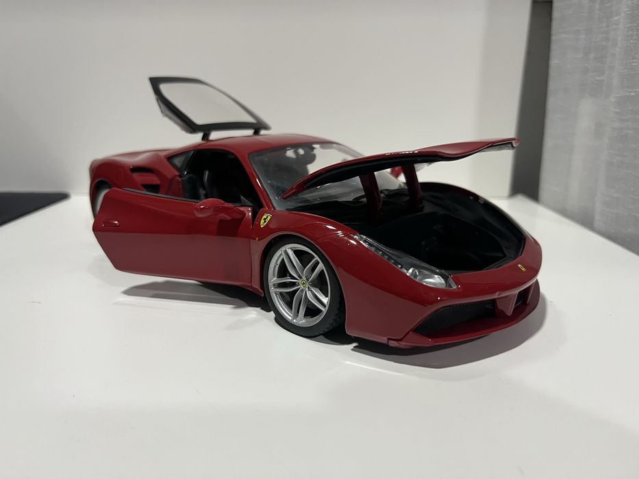 Ferrari 488GTB 1:18 ( Descriçao)