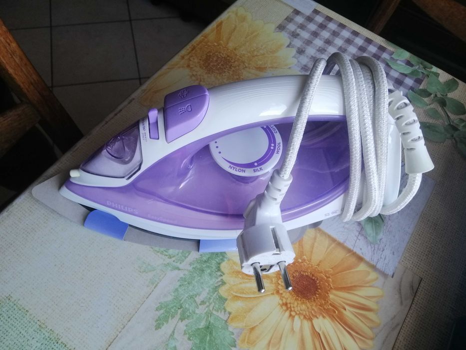 Утюг Philips GC1026