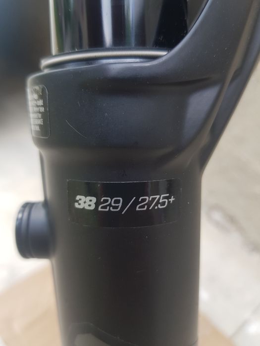 Вилка Fox 38 performance 27.5+ 29 Rock shox zeb