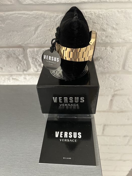 Продам годинник Versace Versus model VSPZQ 2221