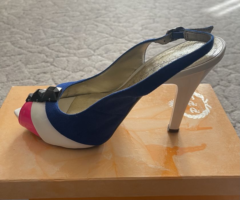 Женские туфли, босоножки.