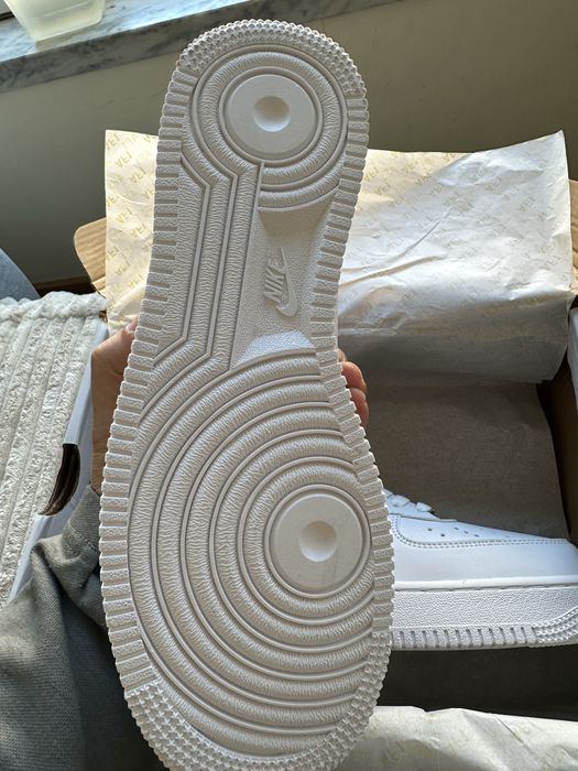 Nike Air Force 1 novos na caixa. Tamanho 43