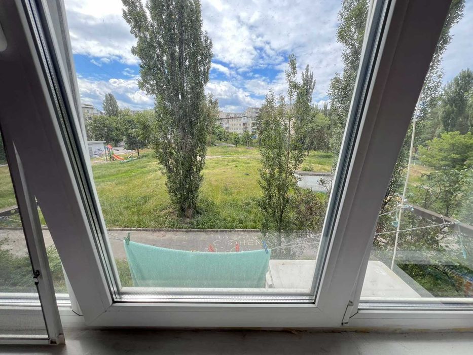 Продам велику 18,7м.кв. кімнату з ремонтом в гуртожитку біля м.Лісова і Чернігівська. ТЕРМІНОВО