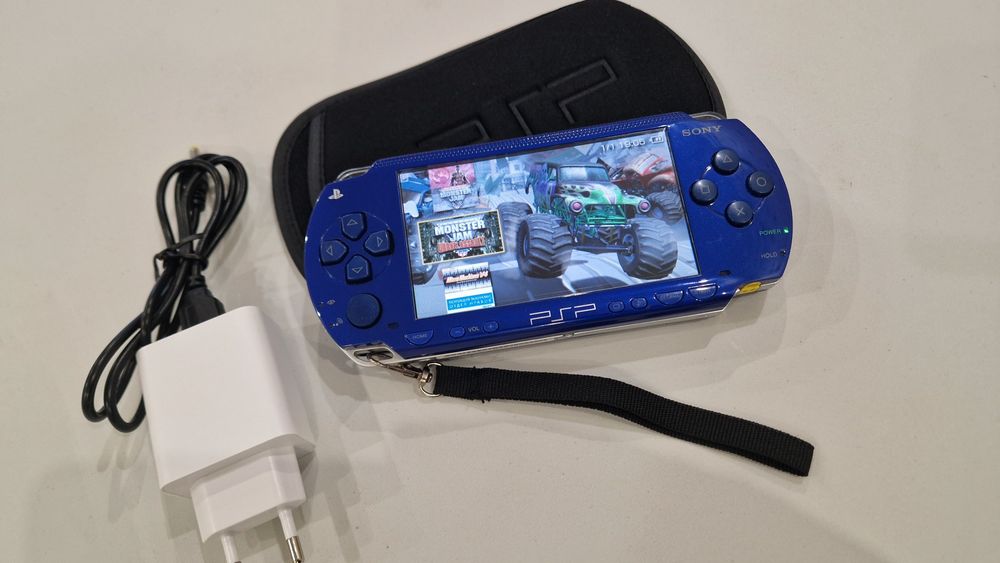 Япония. Sony PSP 64гиг с играми 130шт