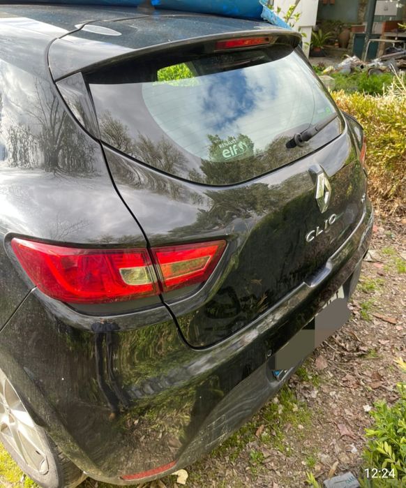 Renault clio IV 1.5 dci Ano 2014 para peças todo o Material disponível